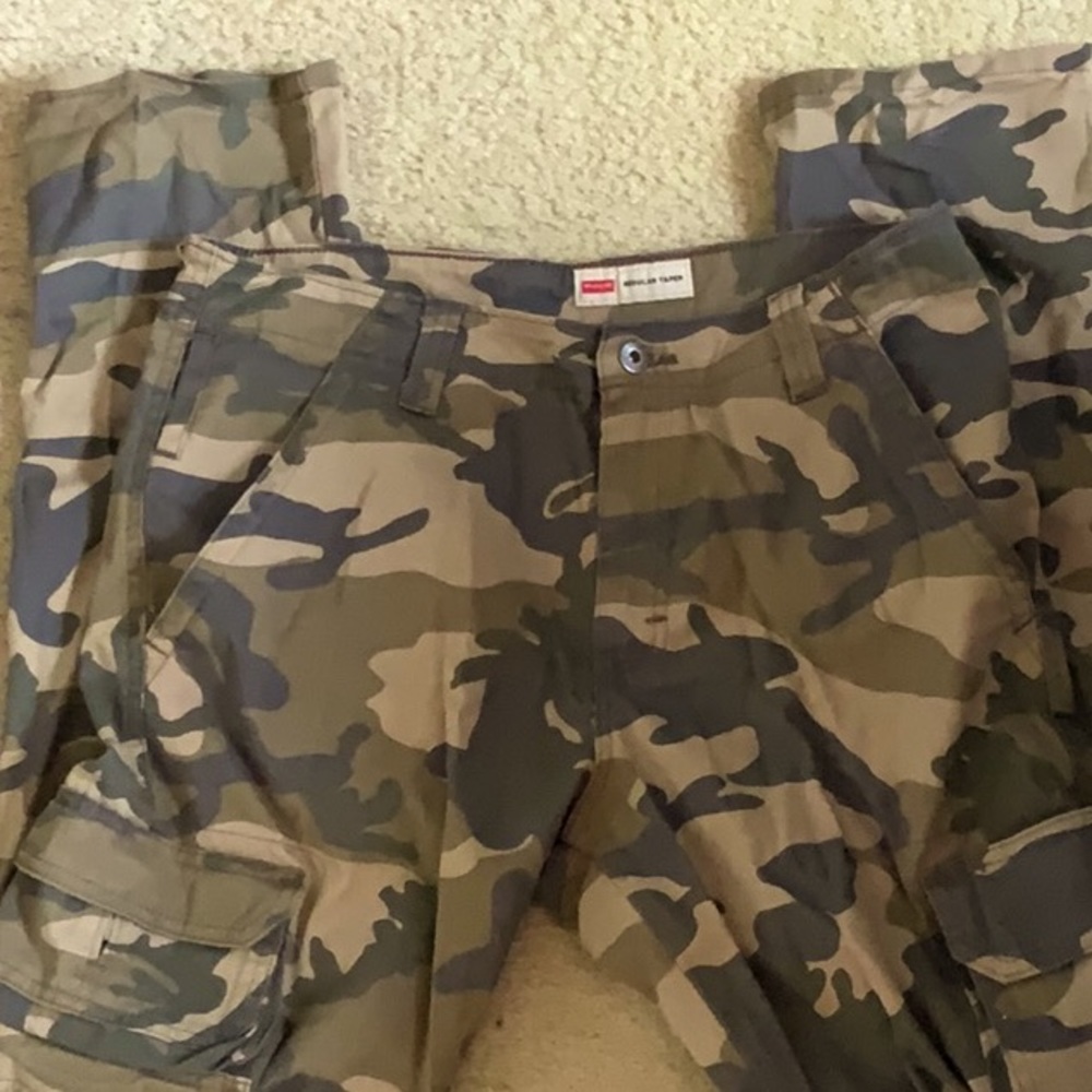wrangler camo regular taper cargo pants